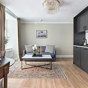 https://hotel-at-old-town.find-stockholm-hotels.com